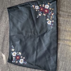 Vegan Leather Embroidered Skirt Size L